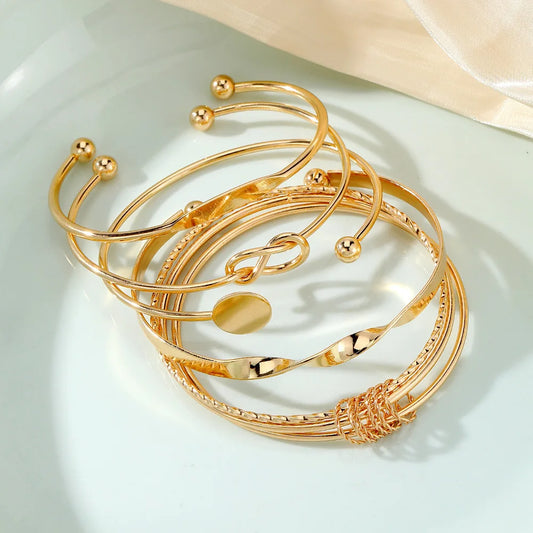 Bracelet Femme Multicouches Doré – Élégant et Ajustable