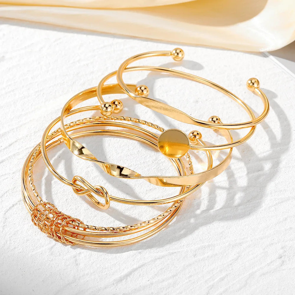 Bracelet Femme Multicouches Doré – Élégant et Ajustable