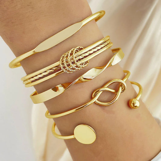 Bracelet Femme Multicouches Doré – Élégant et Ajustable